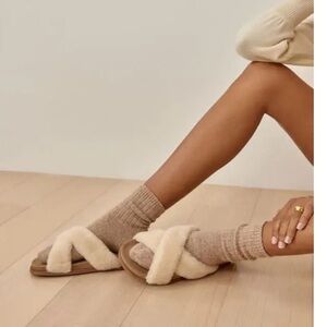 Reformation Allona Sherpa Sandal cream tan colored size 8 made in Brazil guc